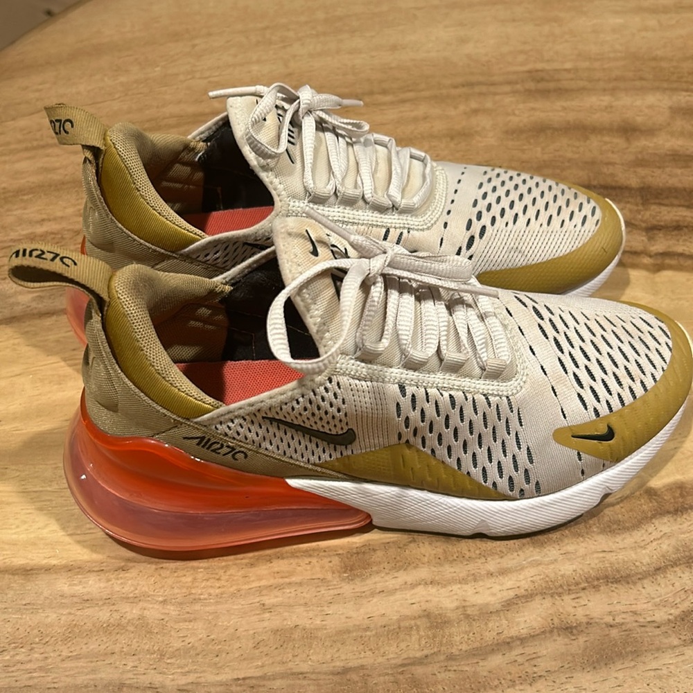 Nike 2018
Wmns Air Max 270 'Flight Gold'
